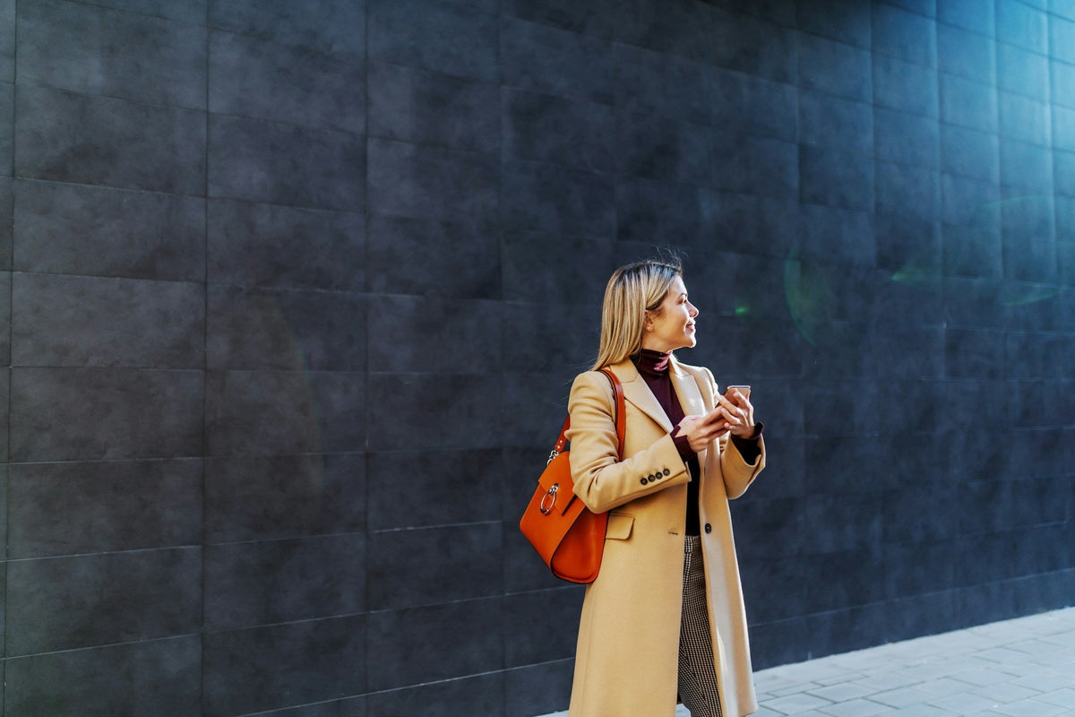 Why Your Women's Coats Lose Their Shape - OLIVIA'S