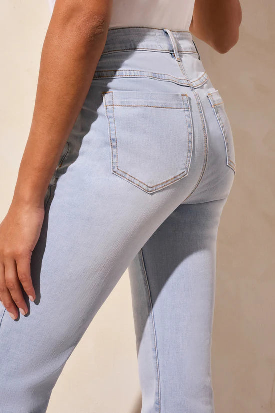 Audrey Pull-on Flare Jeans