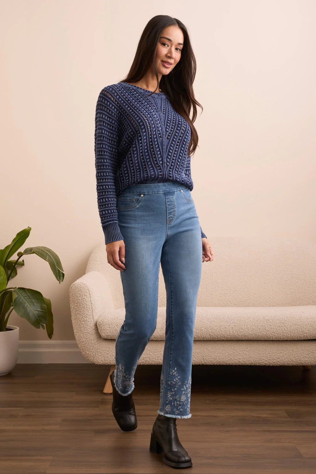 Audrey Pull On Slim Jeans W/ Embroidery