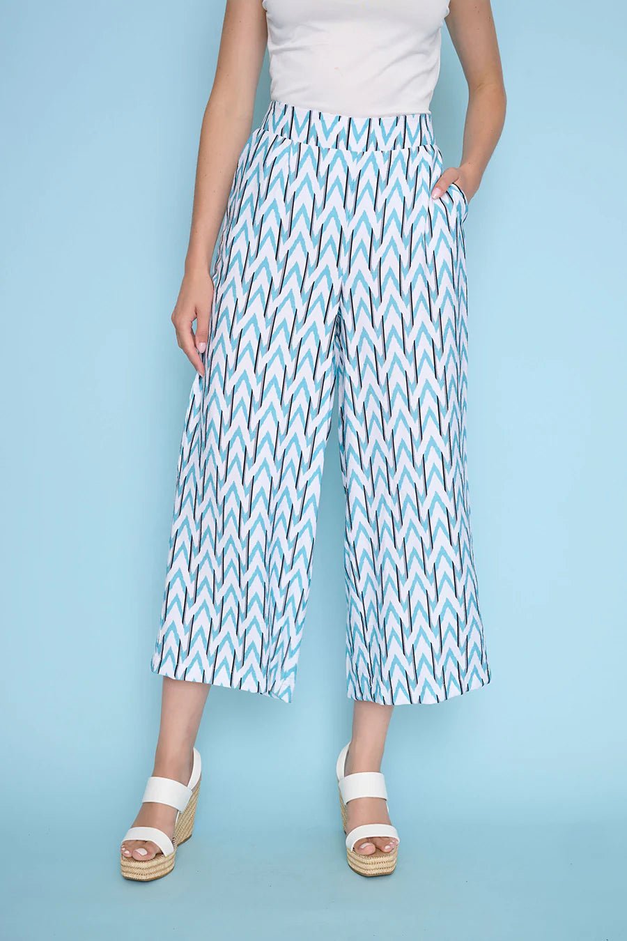 Tropic Breeze Crop Pants - OLIVIA'S