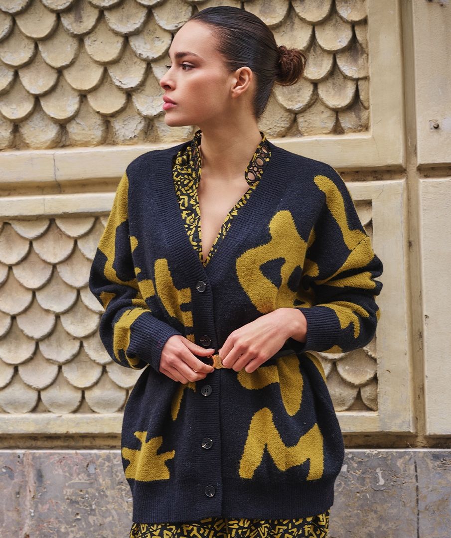 Cardigan Intarisa Letters