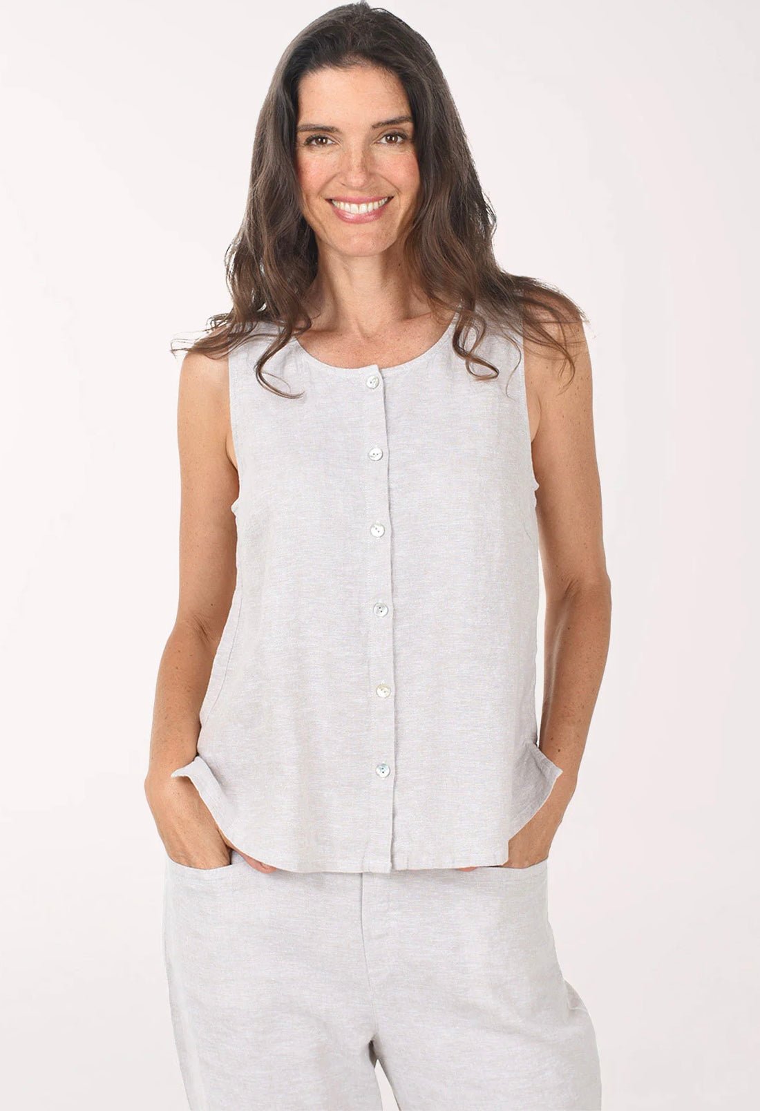 Habitat Women's Linen Solid Pleat Back Button Tank - OLIVIA'S