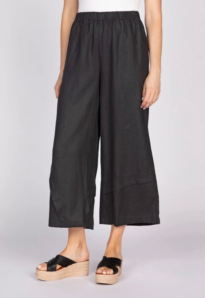 Olivia Women's Crossroads Seamed Pant - OLIVIA'S