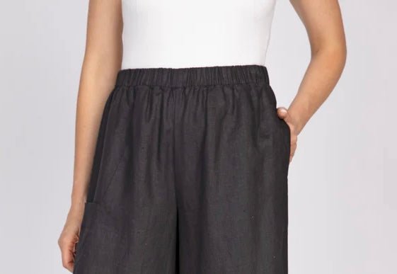 Olivia Women's Crossroads Seamed Pant - OLIVIA'S